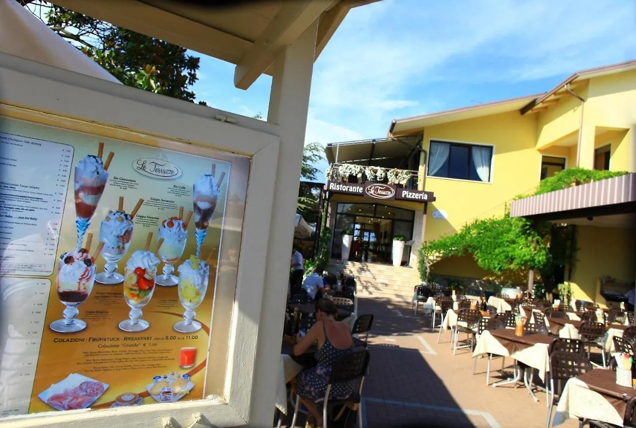 Apartments In Peschiera Del Garda 22097