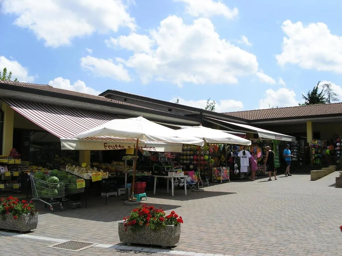 Apartments In Peschiera Del Garda 22097