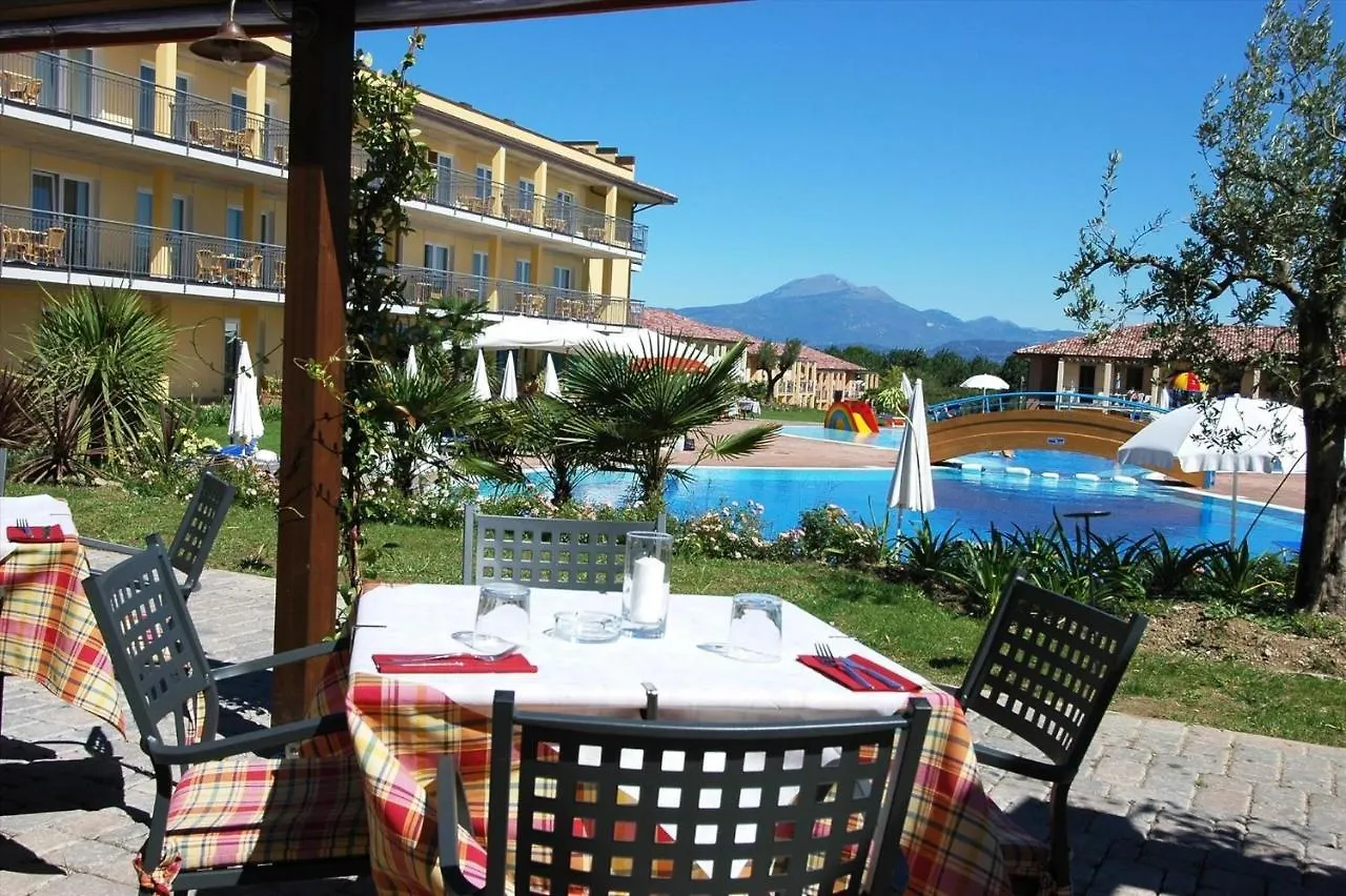 Apartments In Peschiera Del Garda 22097